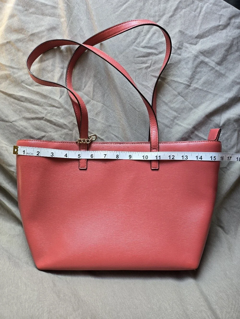 ✨ DKNY Bryant Medium Saffiano Leather Shop Tote With Dust Bag in Bright Red ✨ - Picture 3 of 8